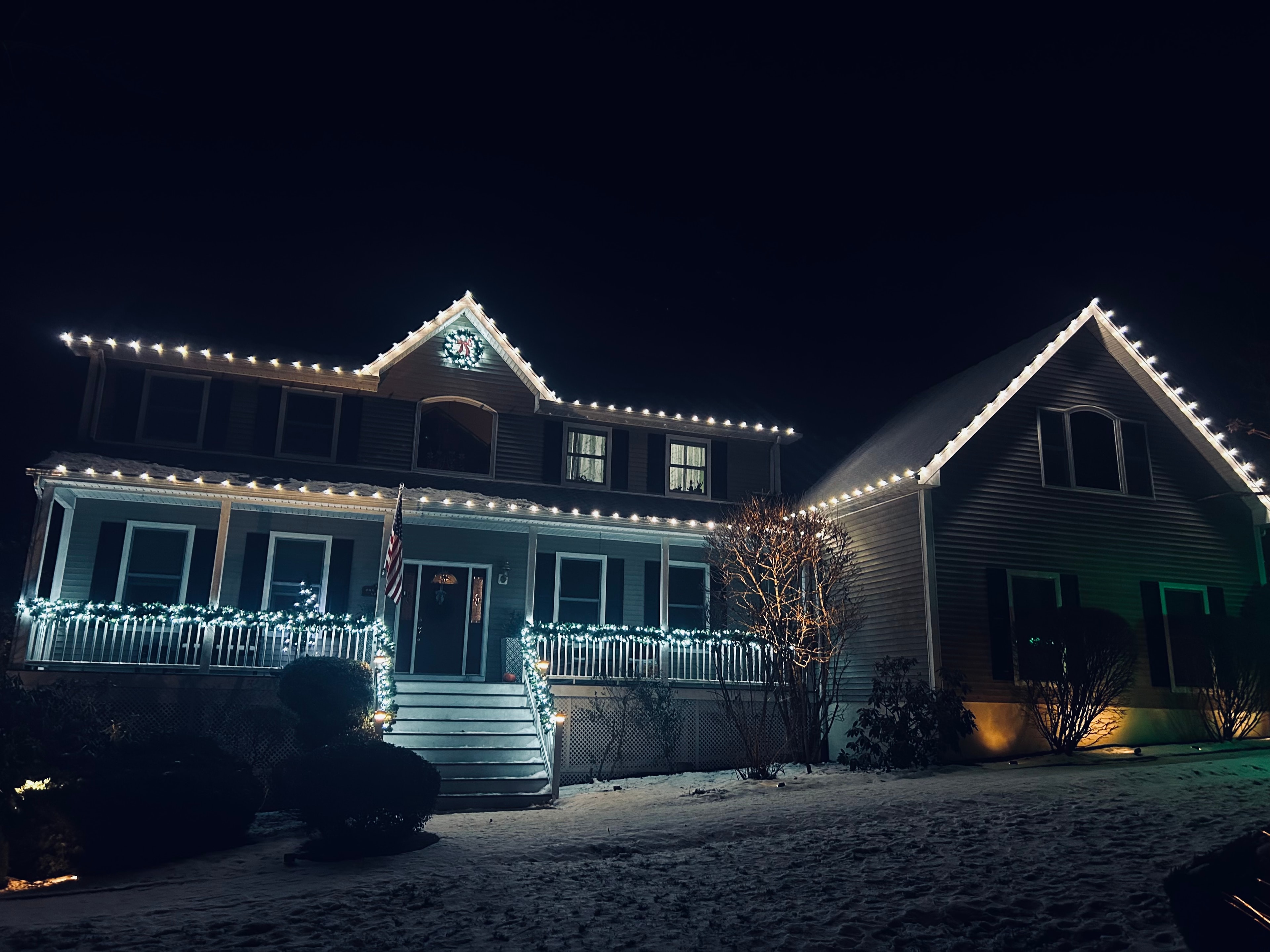 Exterior holiday lighting installation 22